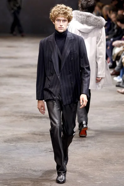Look 40